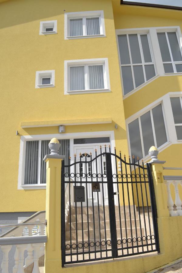 Guest House Morski Val Бар Екстериор снимка